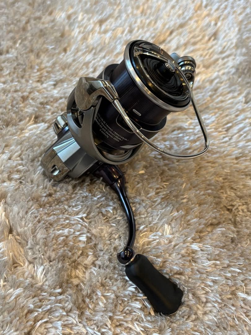 Y*ケ様 未使用品 25カルディア LT2500S ダイワ CALDIA スタン
