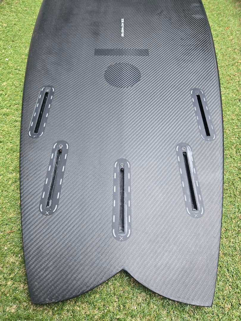 ESSENCE　カーボンサーフボード FISH FIVE　CARBON 6'0\"