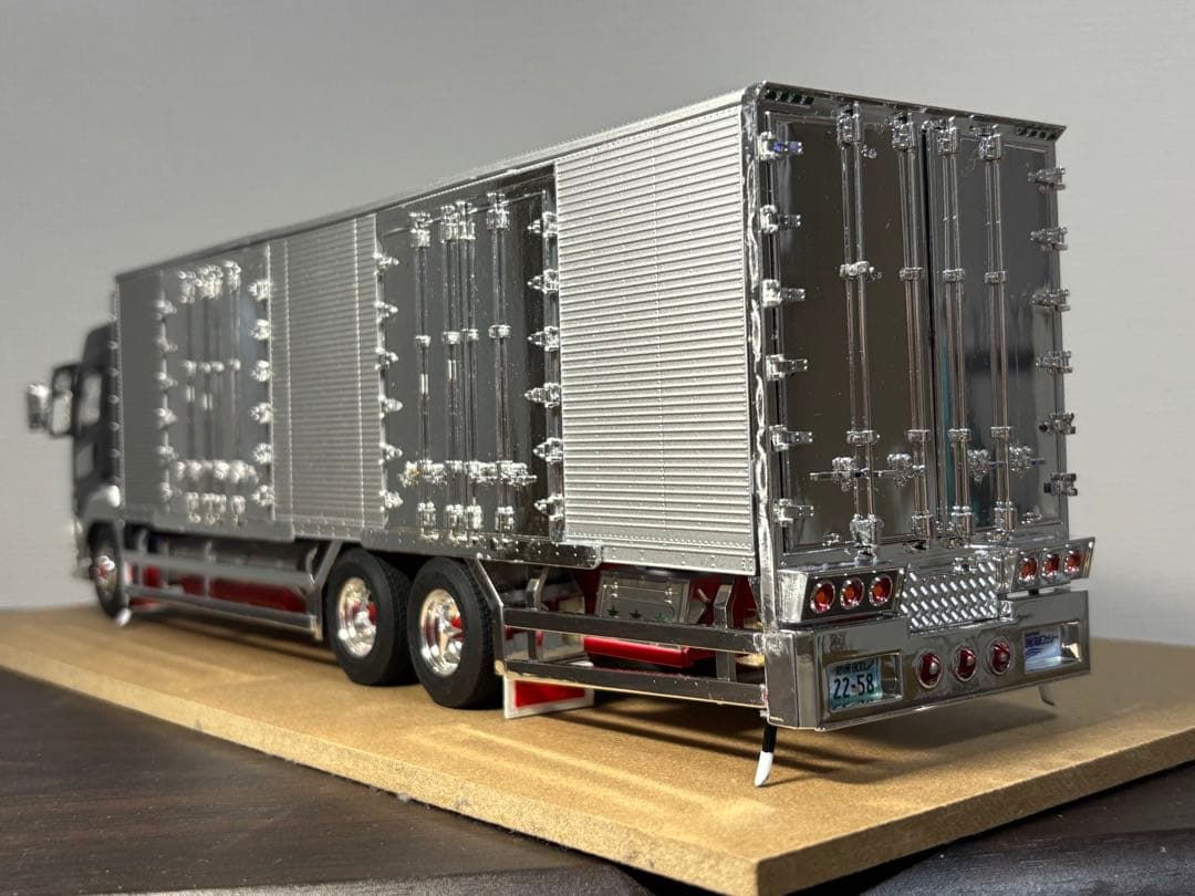1/32 アオシマデコトラ　ヘビーフレイト　三菱ふそうスーパーグレート　完成品
