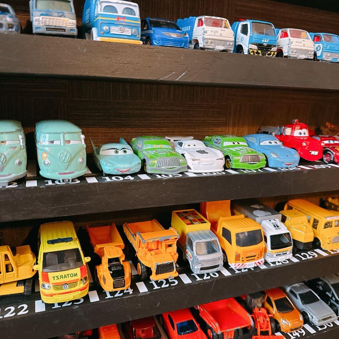 10段 トミカ&ミニカー見せる収納棚【駐車場・道路柄 溝あり】オーダーメイド