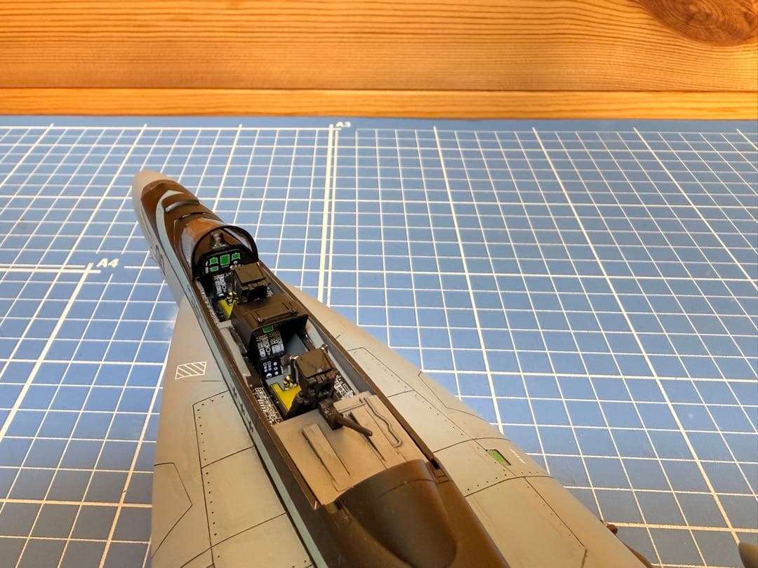 イタレリ　1/48 F18F スーパーホーネット　トップガン仕様完成品