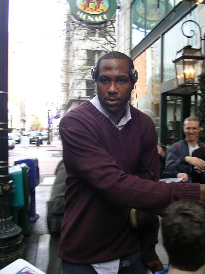 NBAドラフト１番指名＆新人王　エルトン・ブランド　直筆サイン入りジャージ