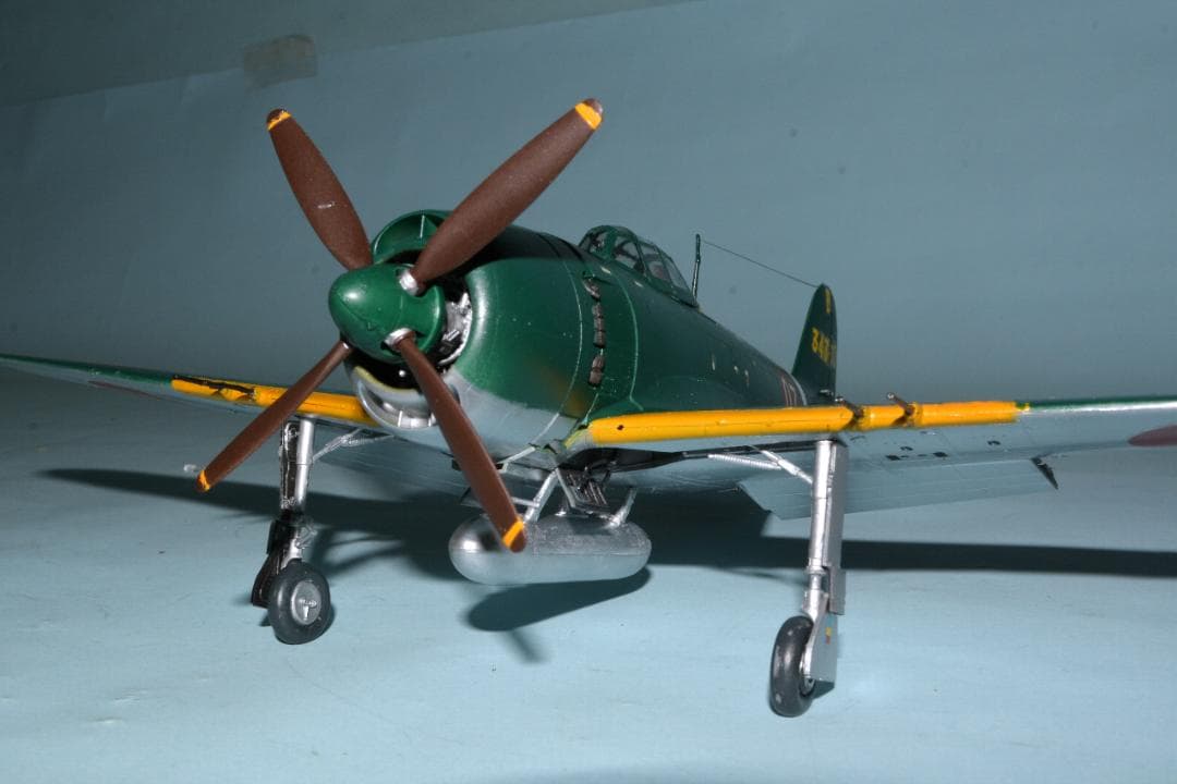 [完成品]1/48スケール　日本海軍　局地戦闘機『紫電改』（紫電21型）