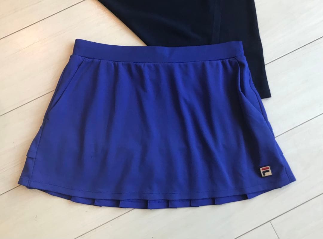 FILAフィラ＊上下セット＊ロイヤルブルーのバックプリーツスコートと紺のトップス