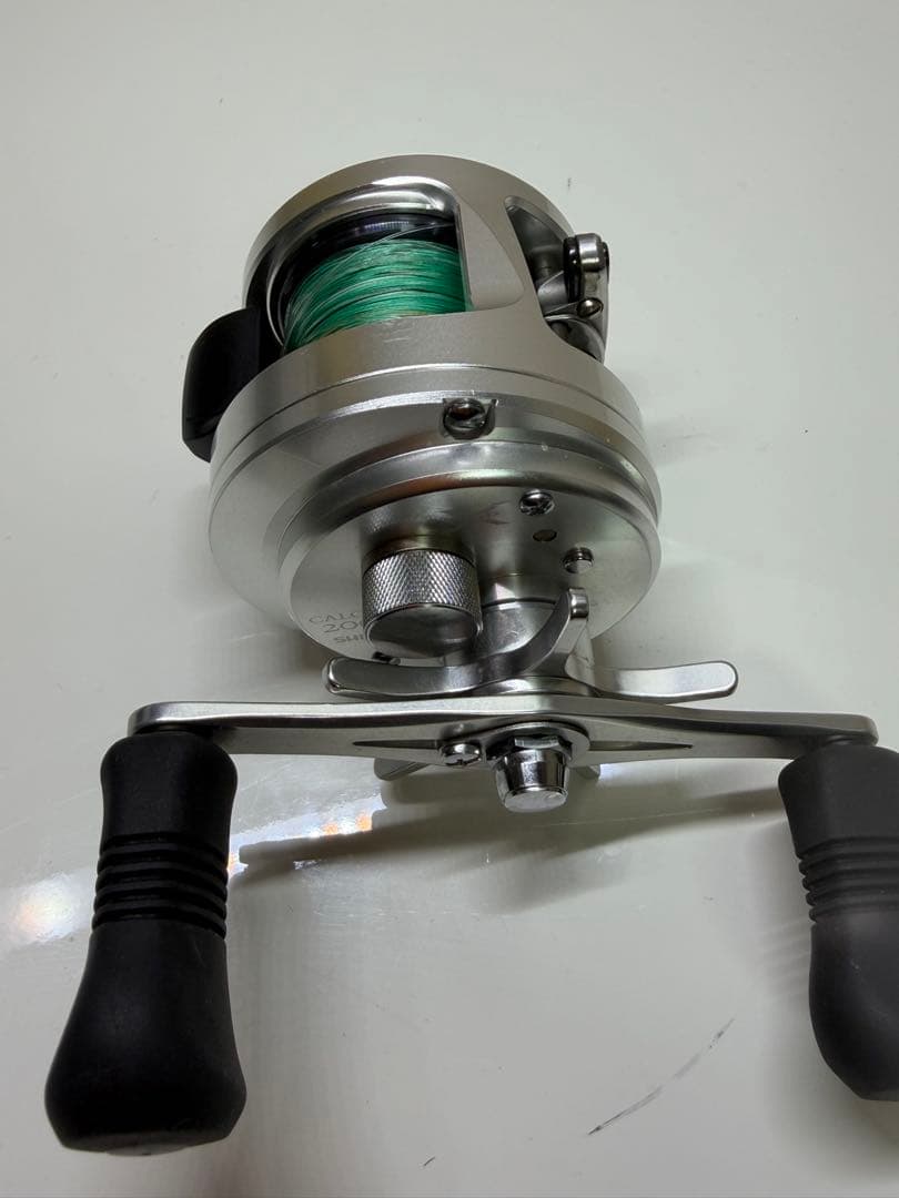 シマノ オシア カルカッタ 200HG 右ハンドル ベイトリール SHIMANO