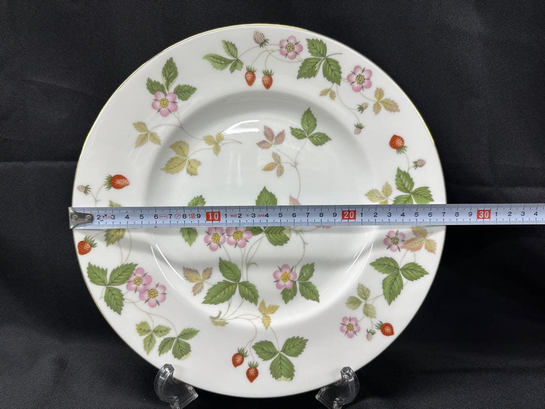 ② 【美品】 ワイルドストロベリー　プレート　27cm 3P