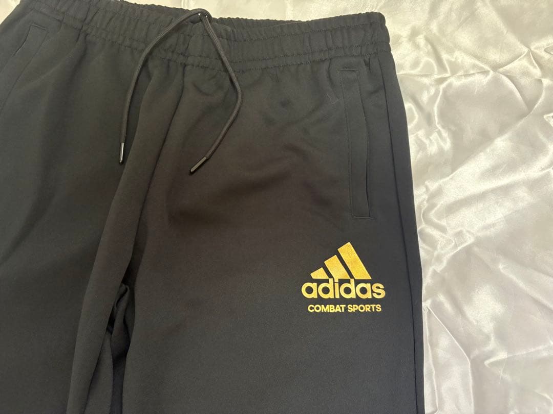 adidas COMBAT SPORTS ジャケットとパンツセット（ブラック）