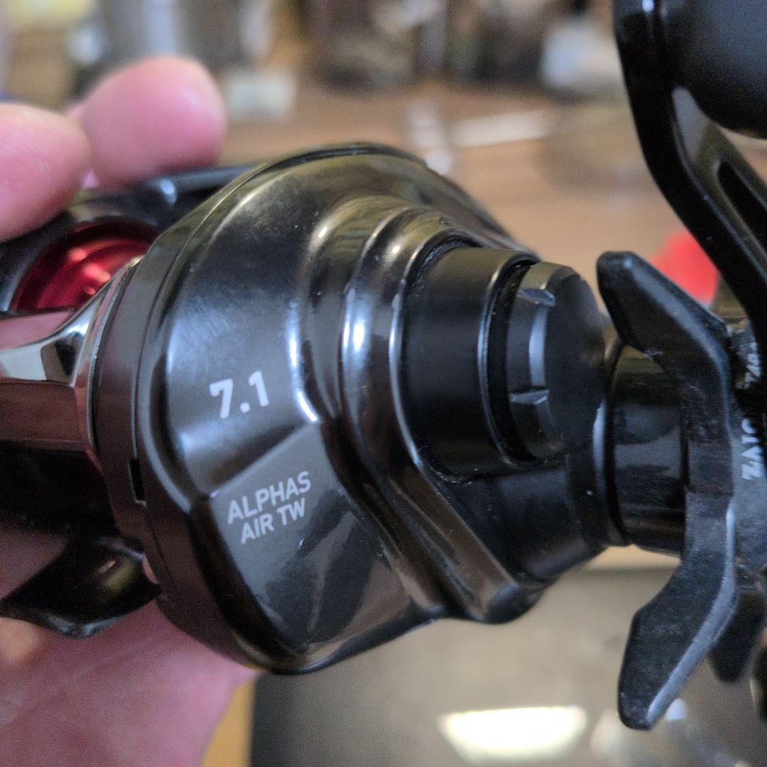 ALPHAS AIR TW 7.1R ベイトリール