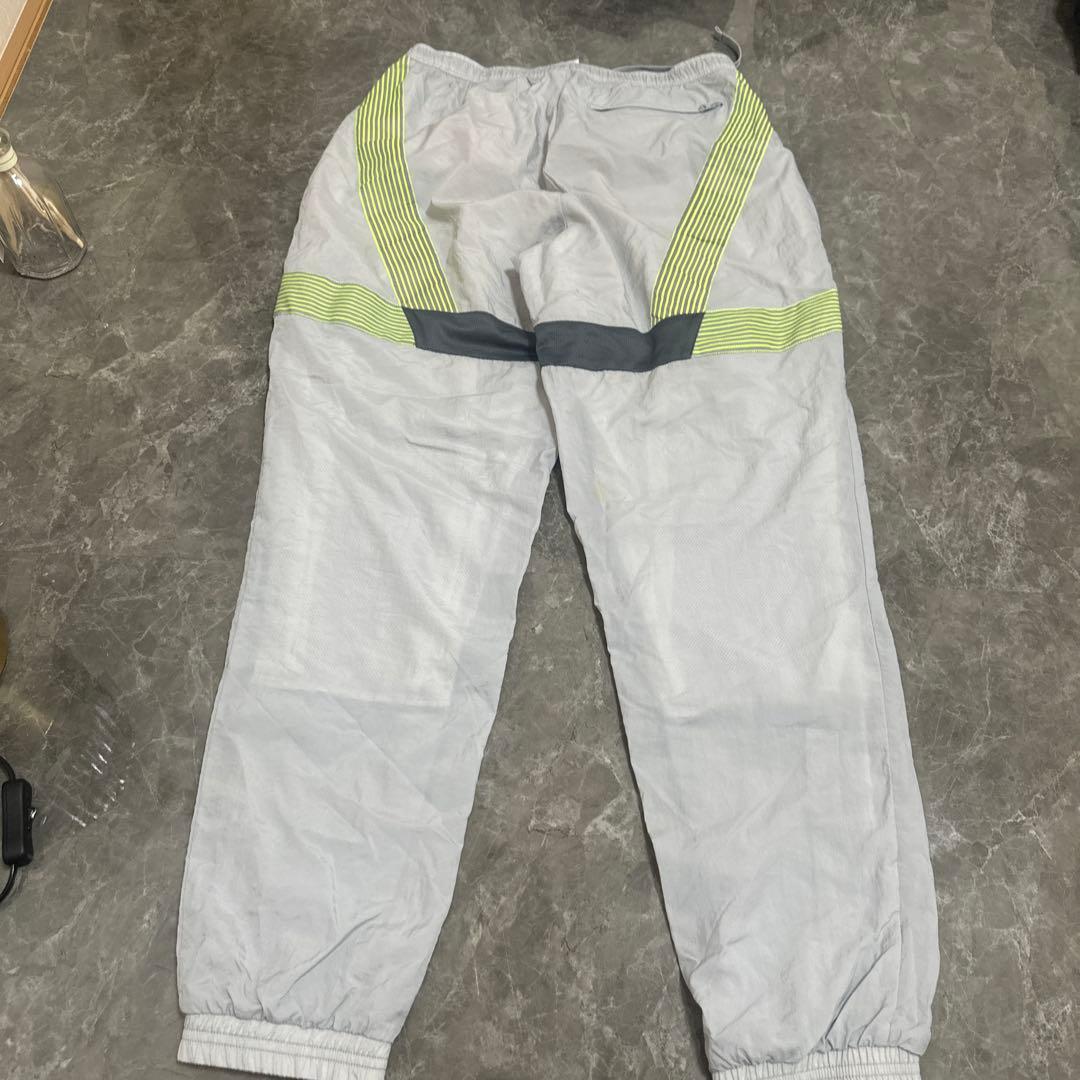 NIKE ウィンドブレーカー M グレー/イエロー