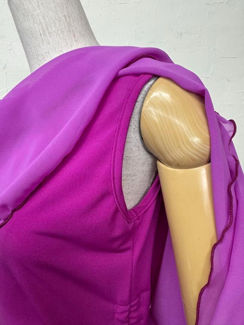 【体型カバー効果抜群】新品　フーシャピンク花柄ケープデザインカットソー ｄ131