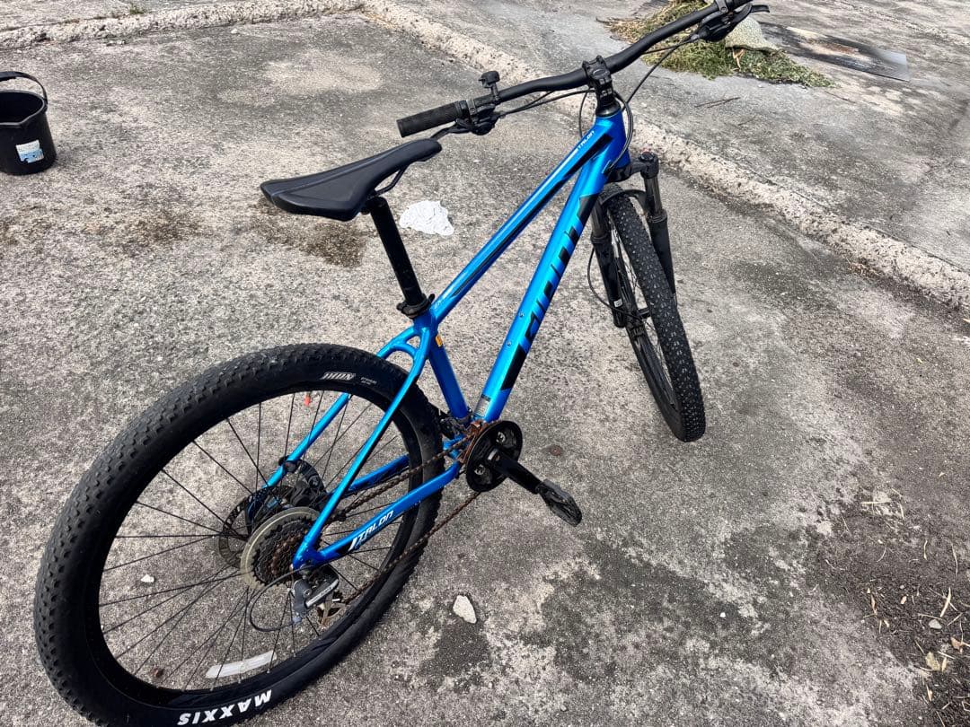 【引き取り限定】大分市　GIANT TALON3
