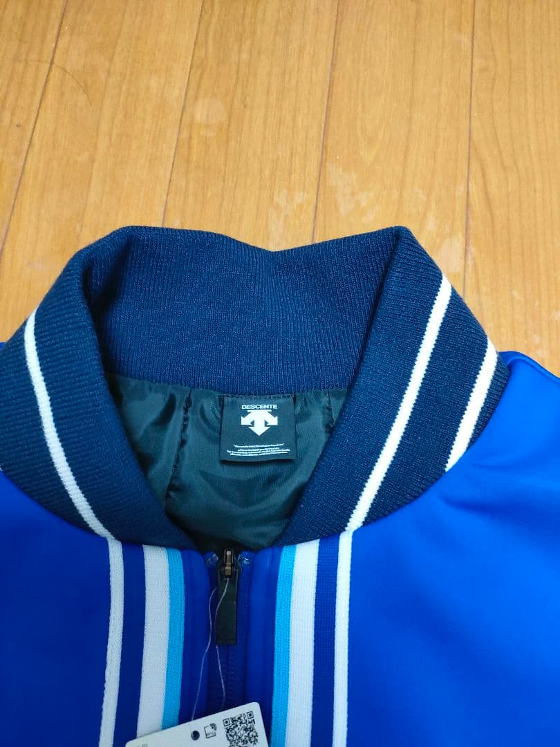横浜DeNAベイスターズ　オーセンティックスタジアムジャンパー（XOサイズ）