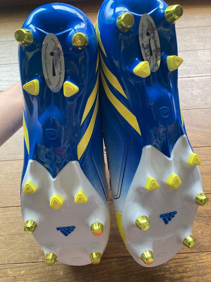 adidas Predator サッカーシューズ ホワイト/ブルー/イエロー