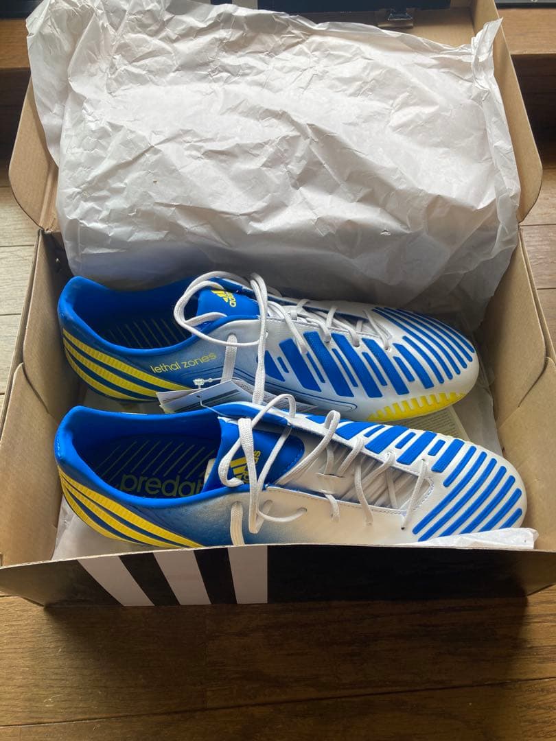 adidas Predator サッカーシューズ ホワイト/ブルー/イエロー
