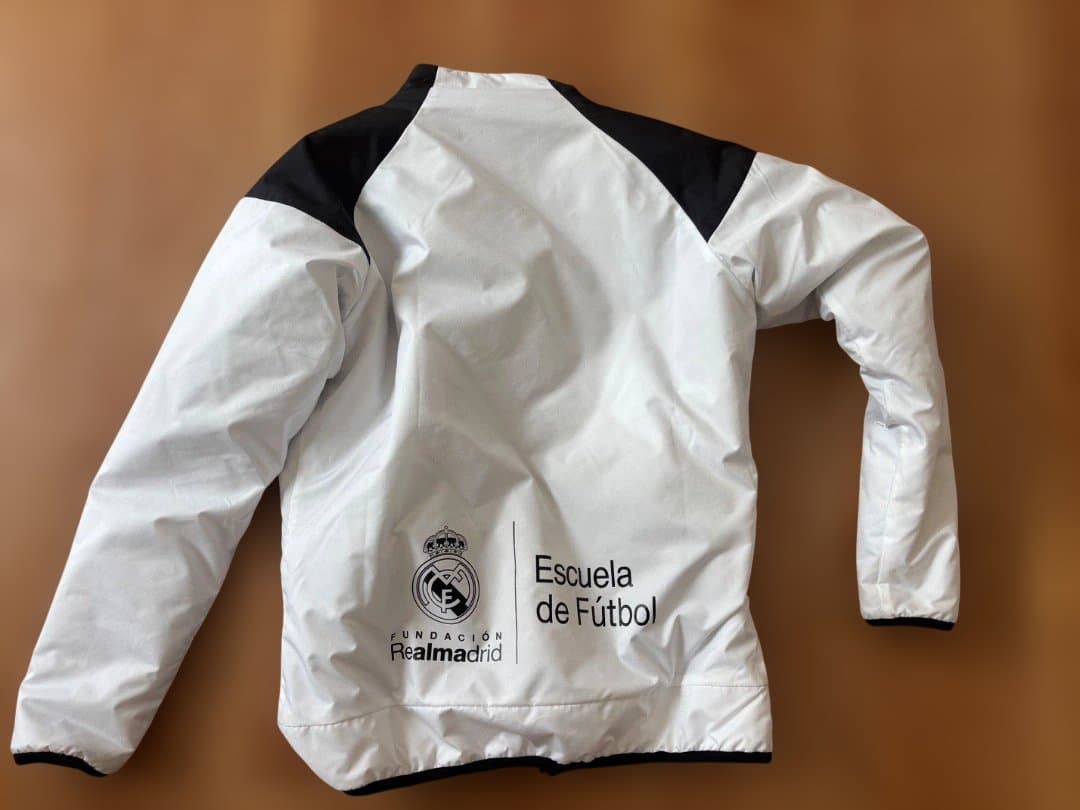Real Madrid ウィンドブレーカー
