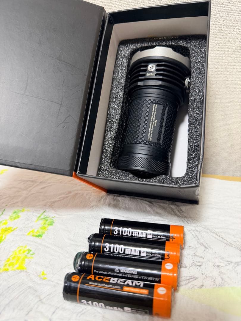 【美品】 ACEBEAM X80 LEDライト 25000ルーメン 6000K