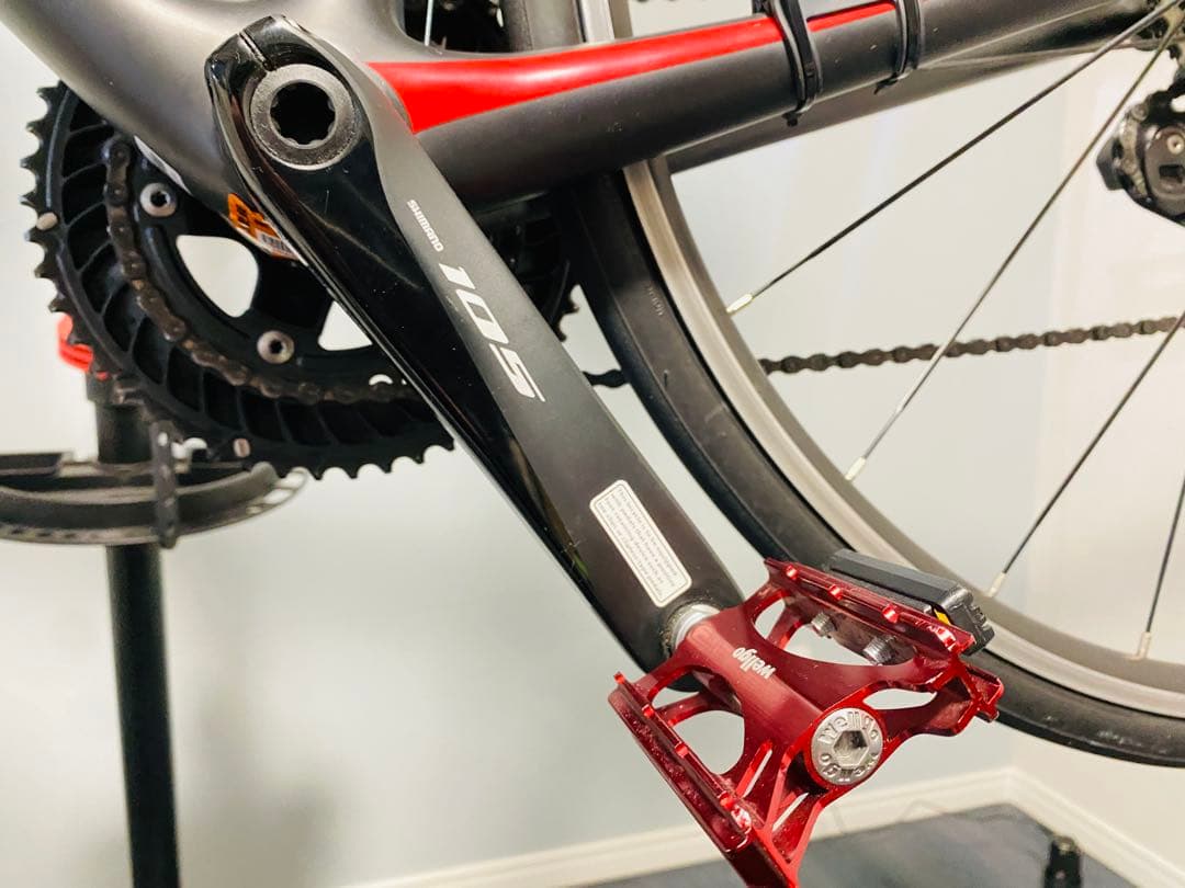 トレック　エモンダTREK Émonda SL 5 Disc 黒　赤　サイズ52