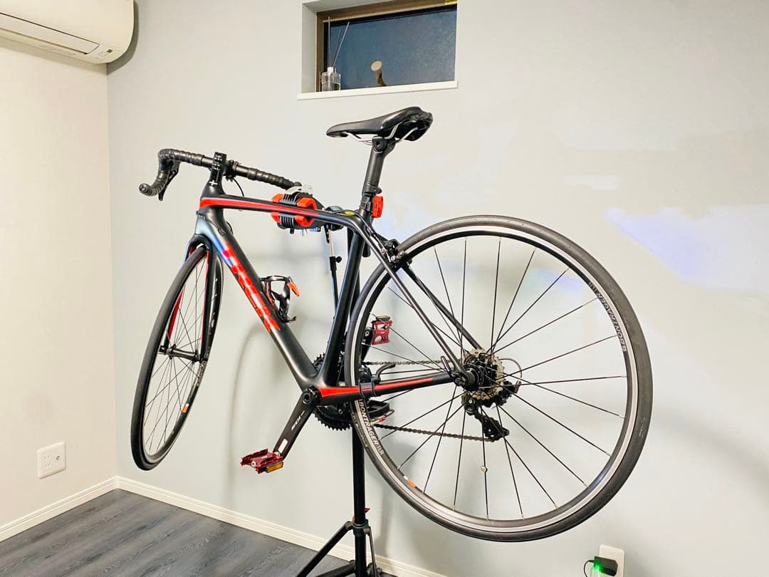 トレック　エモンダTREK Émonda SL 5 Disc 黒　赤　サイズ52
