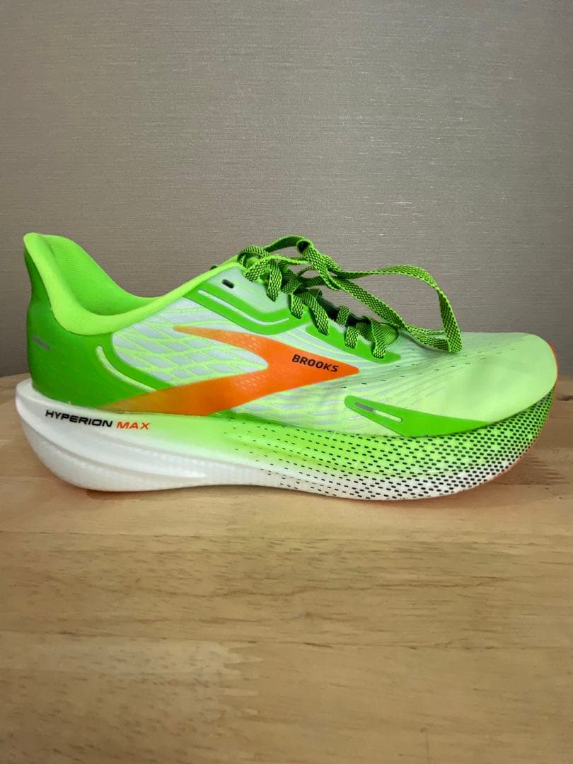 ブルックス　ハイペリオンマックス　BROOKS HyperionMax