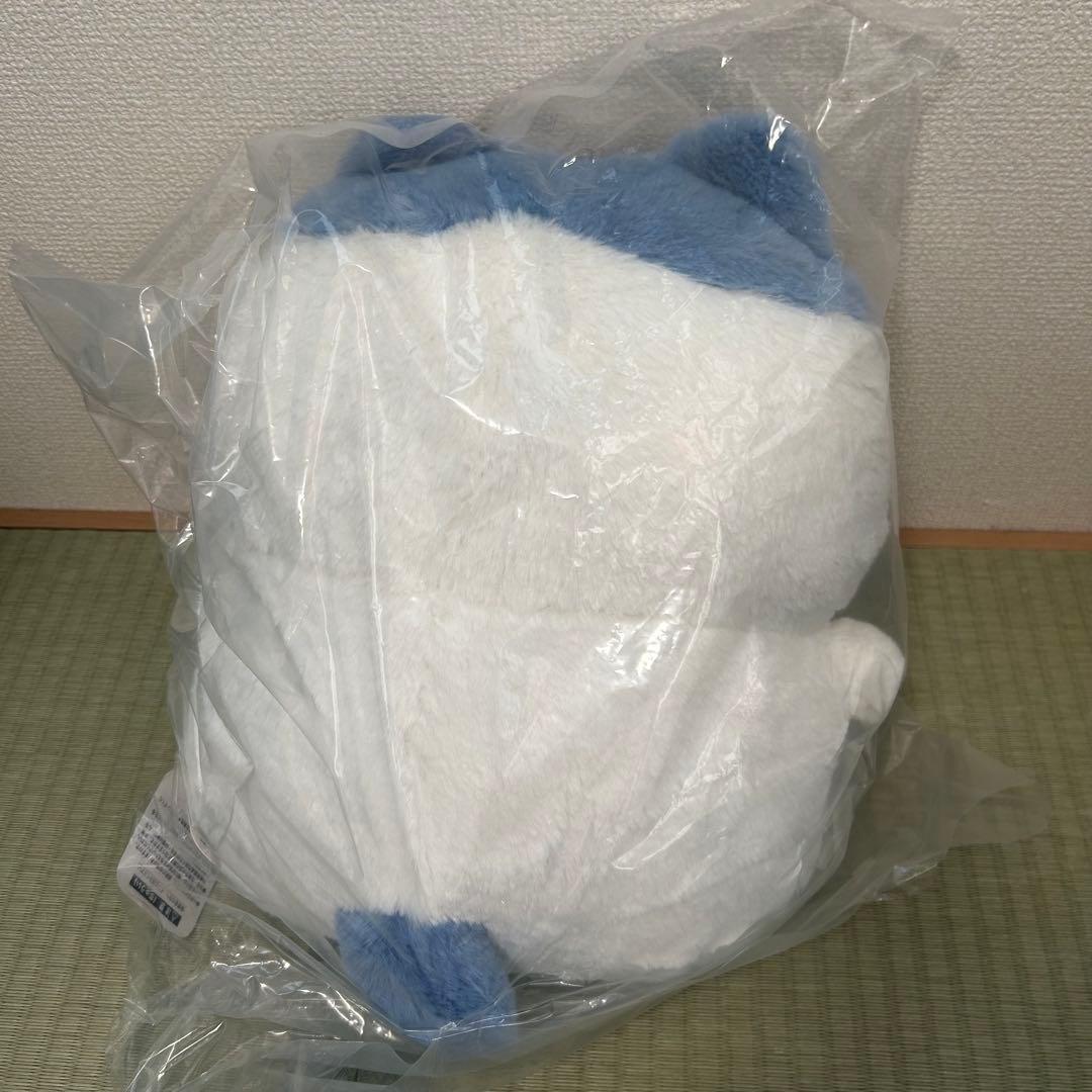 ちいかわ　重め！ぼっちゃり抱っこぬいぐるみ　ハチワレ