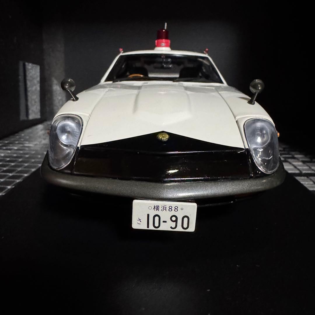 絶版未展示品 京商 1/18 フェアレディ 240ZG 神奈川県警察高速パトカー