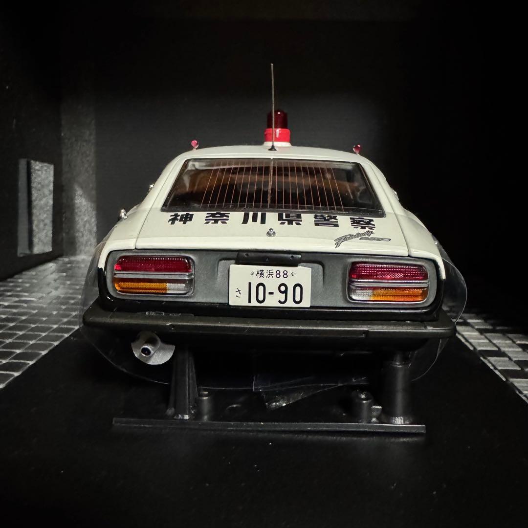 絶版未展示品 京商 1/18 フェアレディ 240ZG 神奈川県警察高速パトカー