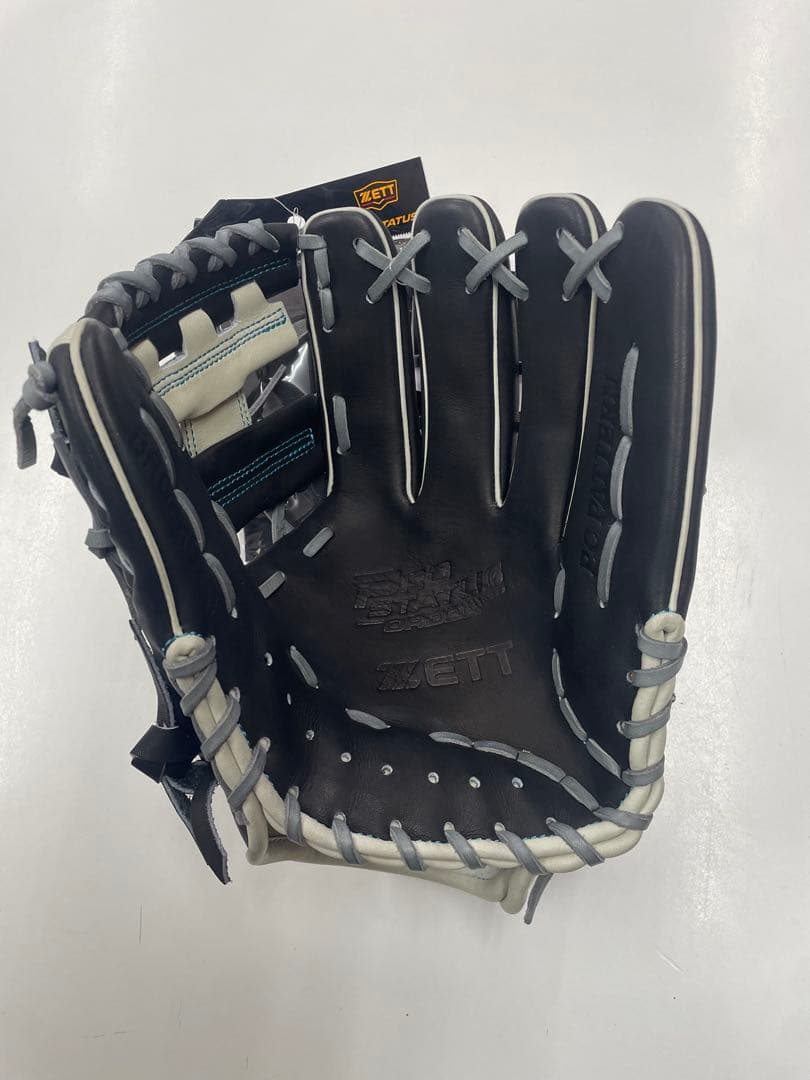 M*様 新品 ゼット プロステイタス 軟式用グラブ 右投用 ブラック×グレー 源
