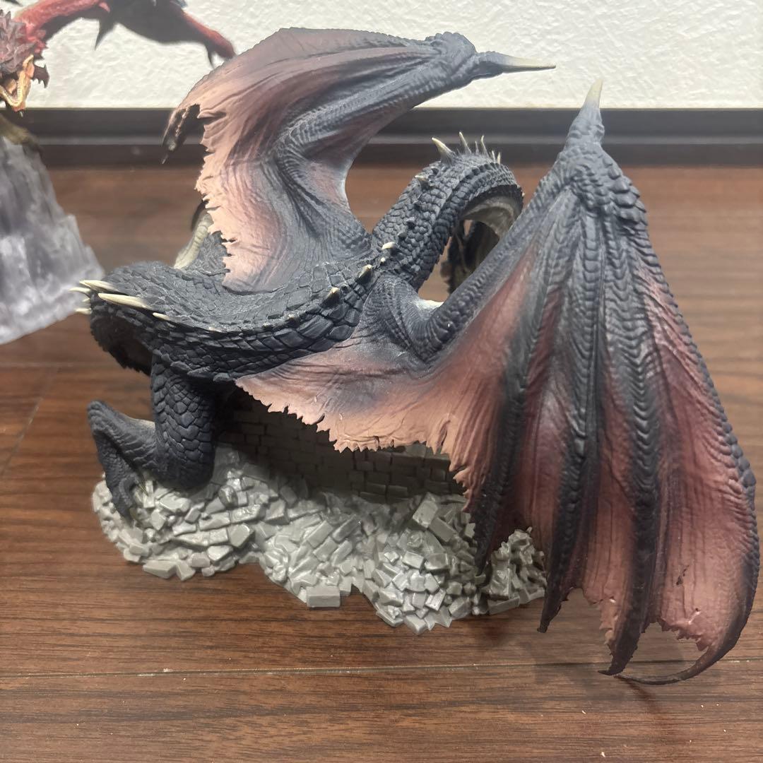 モンスターハンター ミラボレアス リオレウス フィギュア