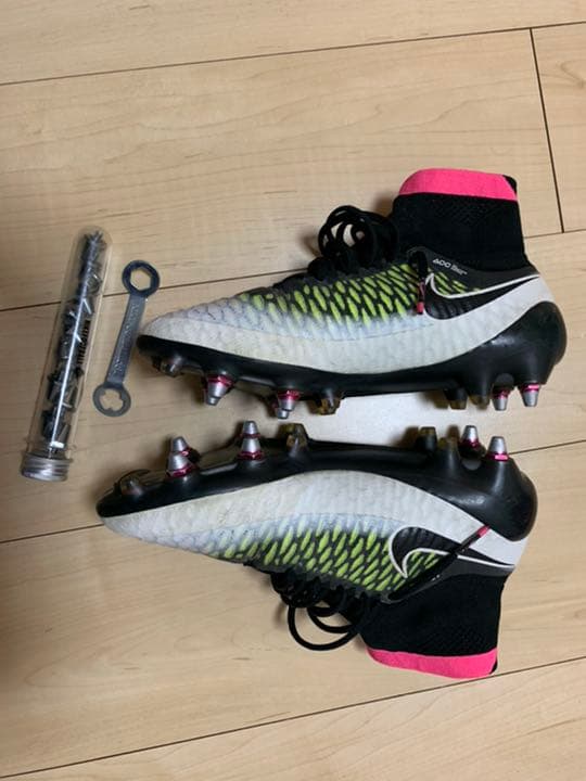 サッカースパイクナイキマジスタSG