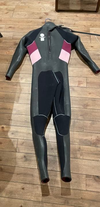 ガトヘロイ　サーフスーツ　レディース