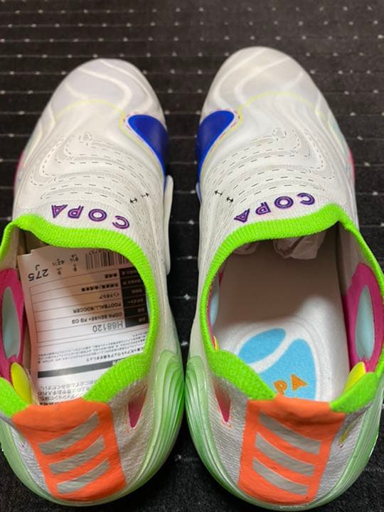 新品　アディダス　サッカースパイク　27.5cm FG