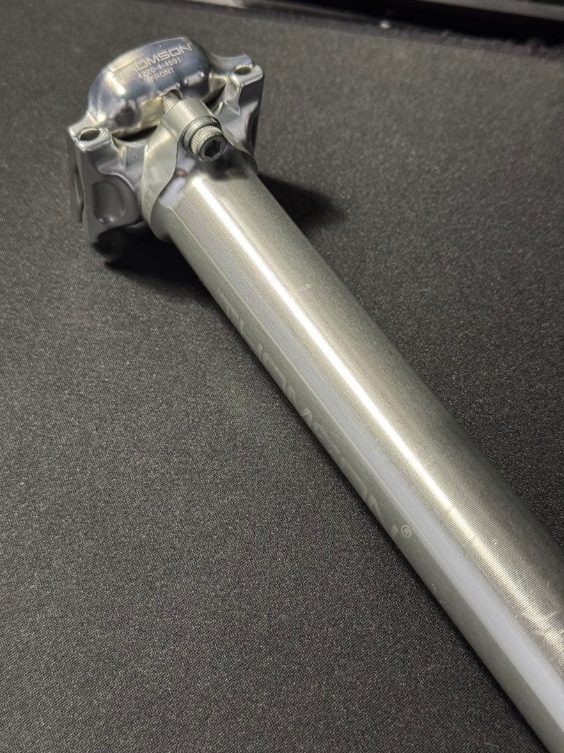 Thomson Elite シートポスト 27.2x330mm 0mmオフセット