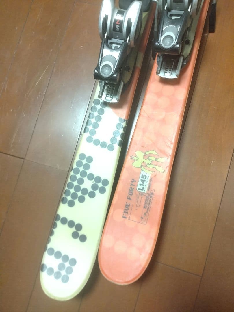 【フリースタイル☆】145cm　SALOMONスキー板♪　ツインチップ！