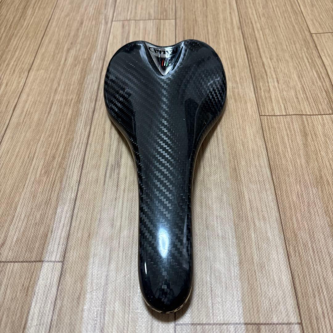 Selle Italia C64 カーボンサドル 黒
