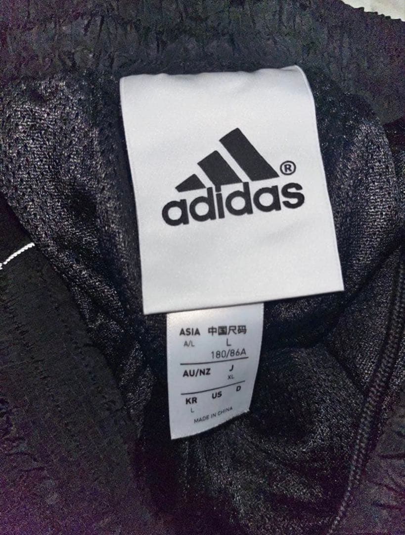 Adidas adilenium シーズン4 チームガイストトラックパンツ
