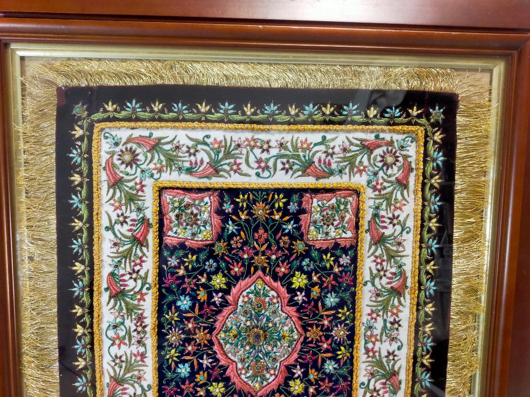 [至高の壁掛け] 天然石&金糸が輝く。豪華額装刺繍。一点物