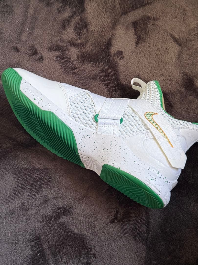 シューズ(男性用) Nike LeBron Soldier XII 12