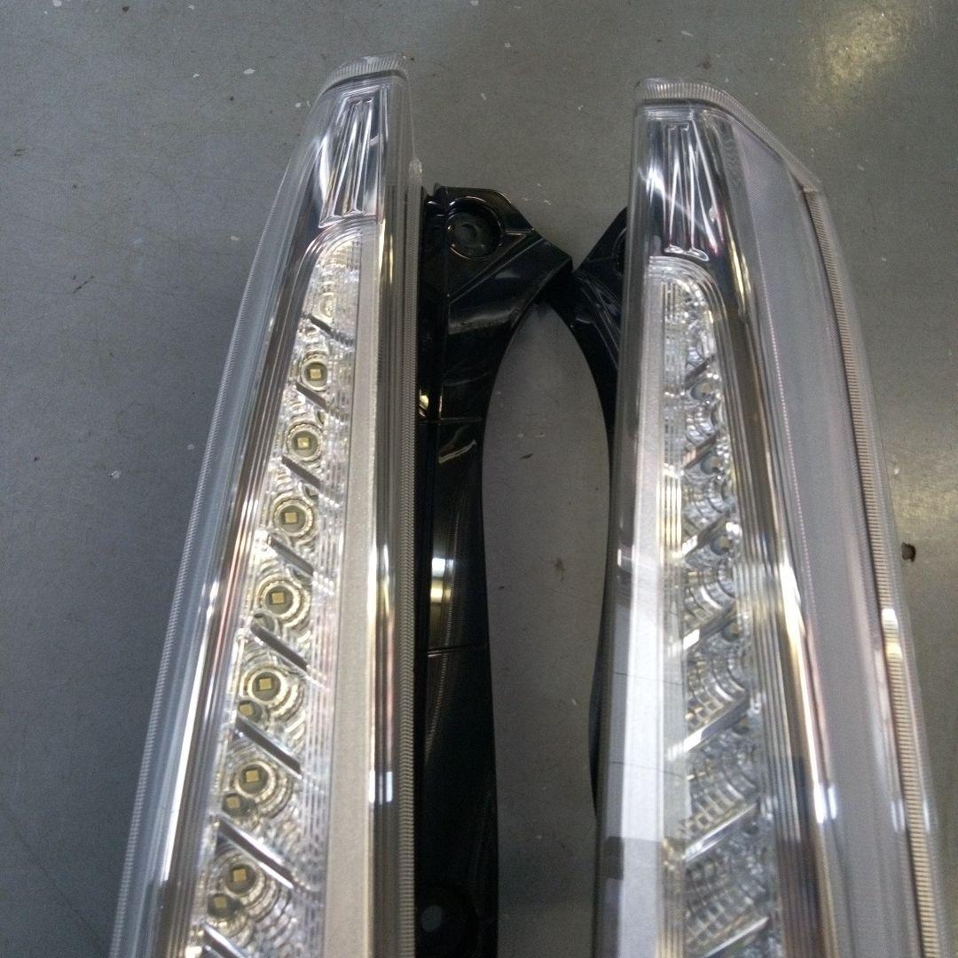 ムーヴ テールランプ　LA100S　 全クリア黄ばみ無し　LED