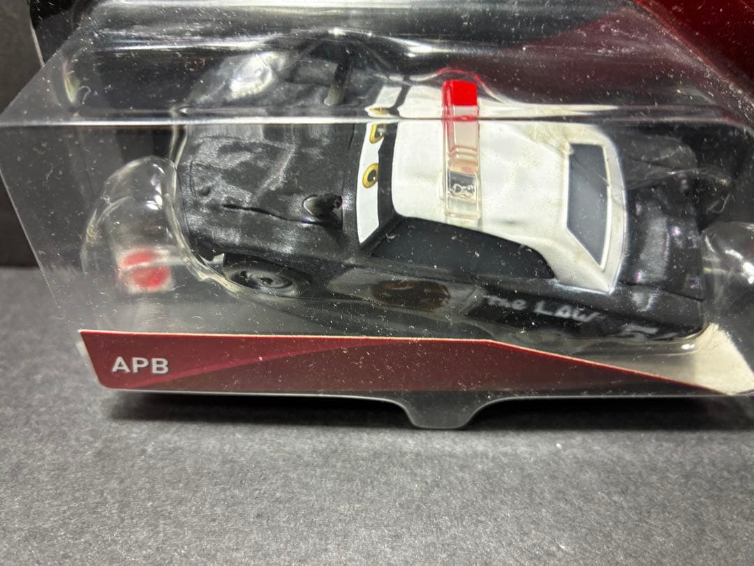 APB パトカー　カーズ ミニカー