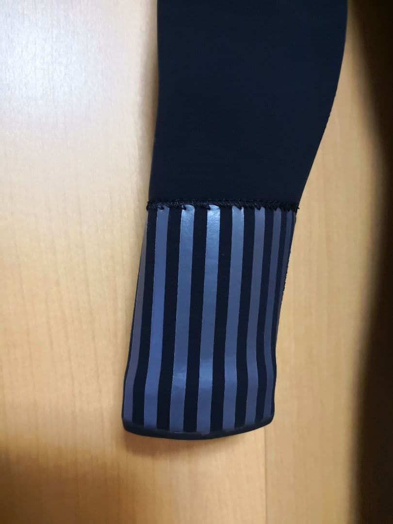 新品未使用　CURVAIN　ウェットスーツ　3/3㎜ロングチェスト（MLサイズ）