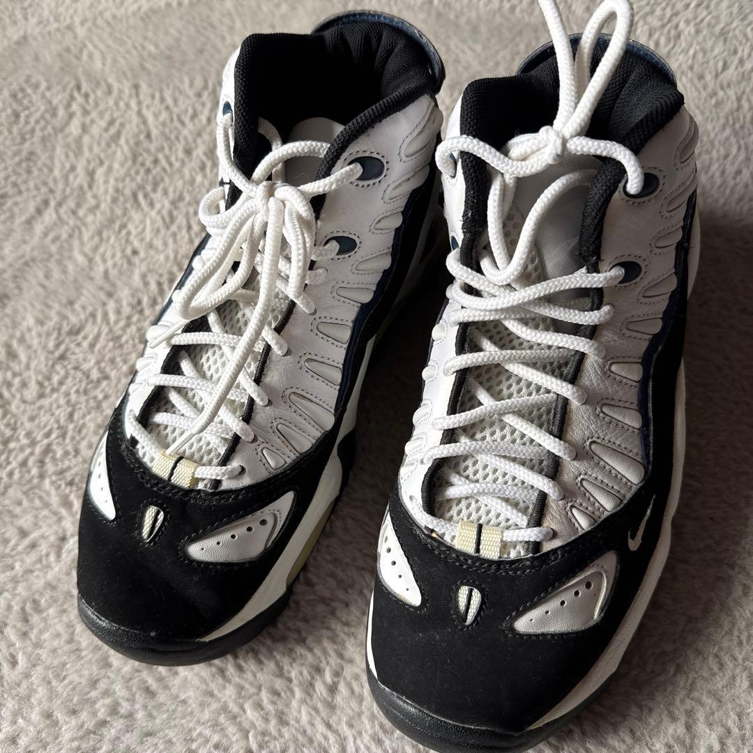 Nike エアマックス　アップテンポ3 26.5センチ