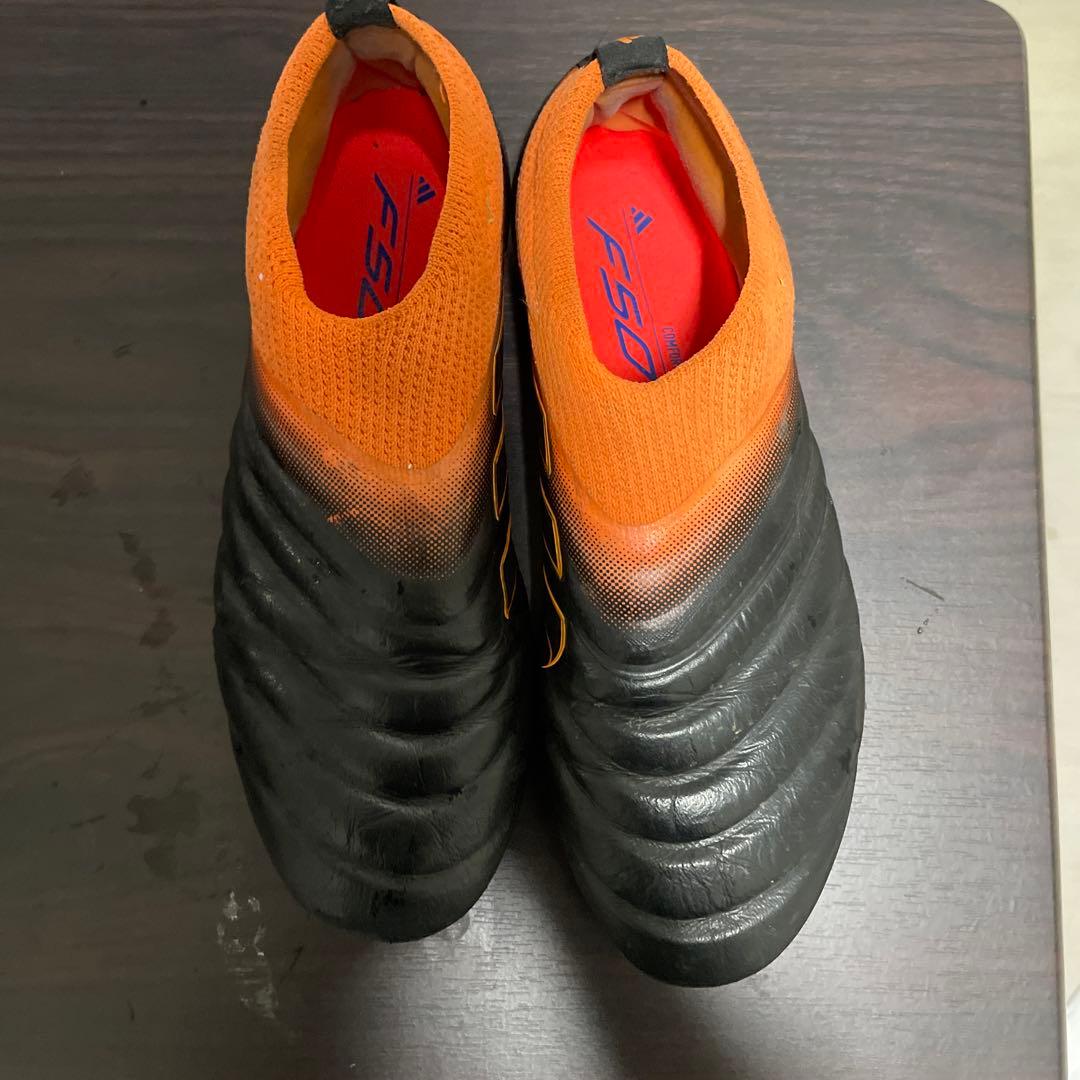 adidas サッカーシューズ オレンジ黒