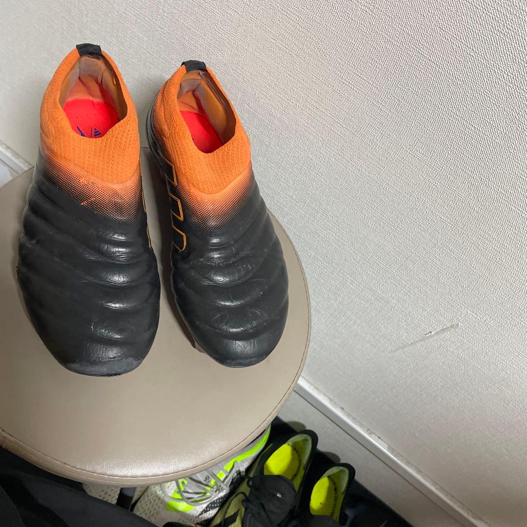 adidas サッカーシューズ オレンジ黒