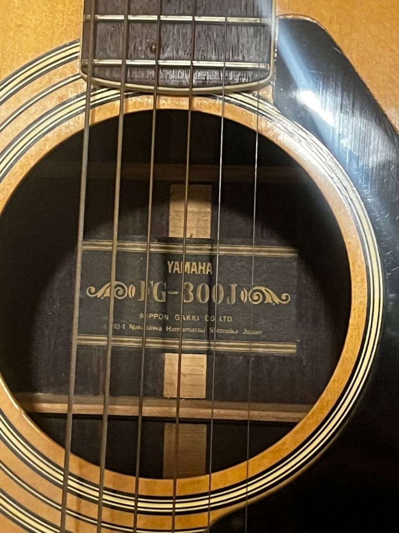 6時間セールYAMAHA FG-300J 黒ラベル　ビンテージ　ケース付き