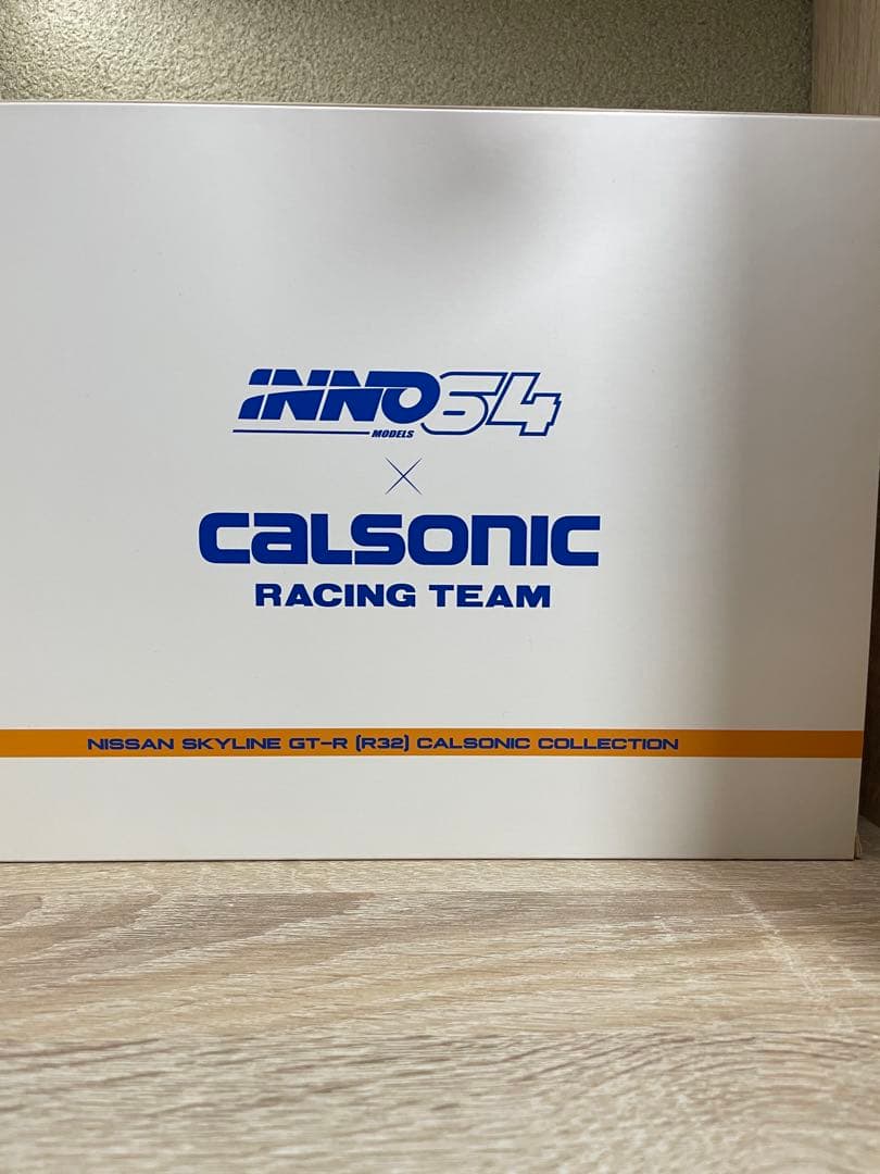 ミニカー Inno Models 1/64 R32 GT-R Calsonic Set
