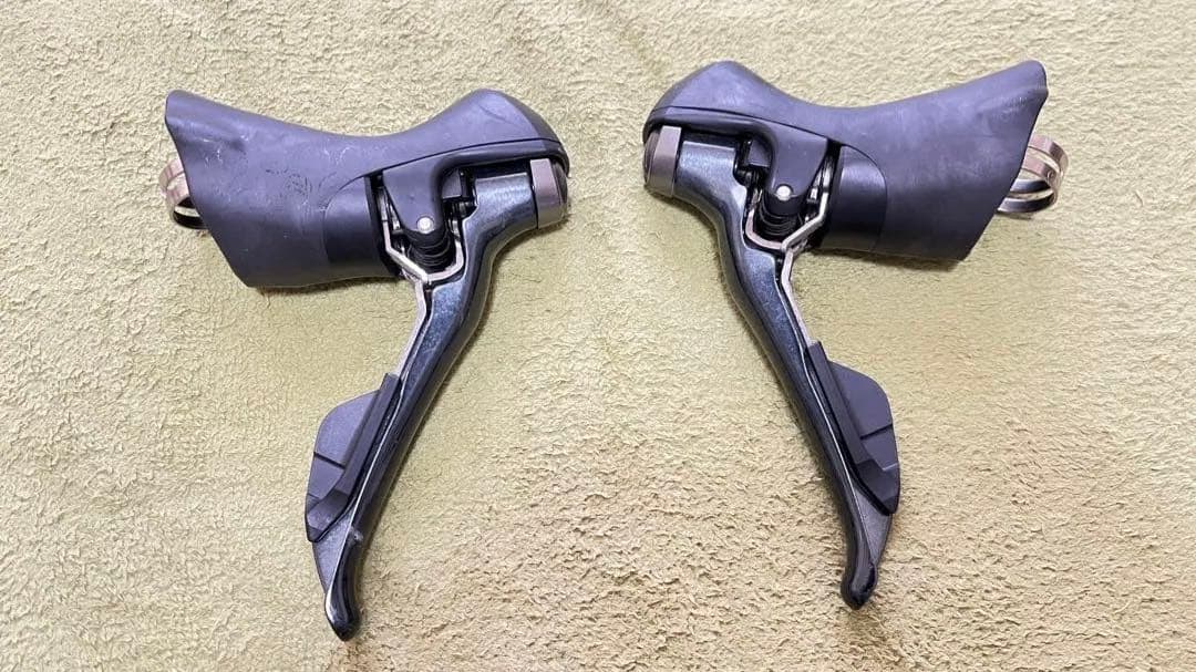 Shimano シマノ　ティアグラ　ST-4700 　STI 左右セット　中古品