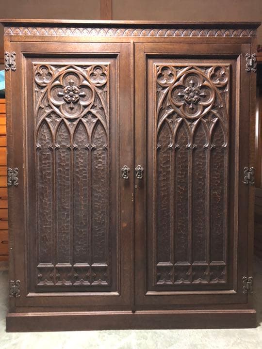 大型衣装ダンス　着物用和箪笥　アンティーク　彫刻　神戸家具　軽井沢彫り　鎌倉彫