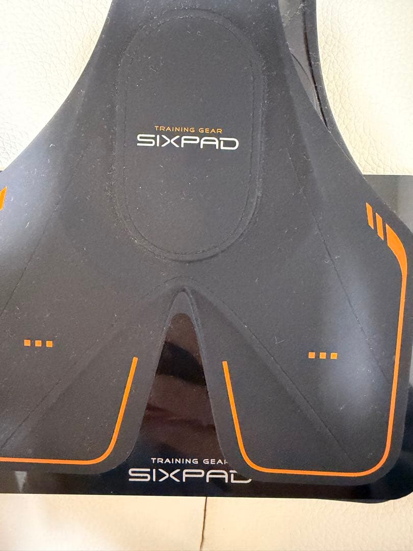 SIXPAD Chest Fit EMSトレーニングデバイス