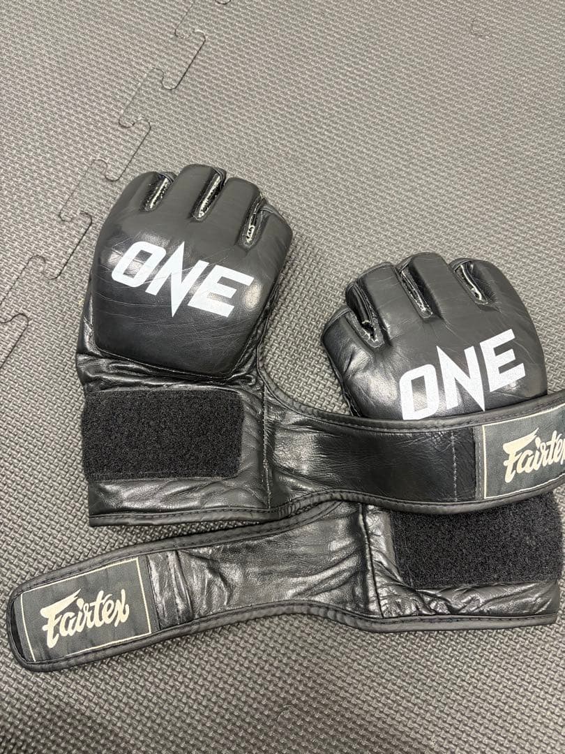 Fairtex L ONE championship ボクシンググローブ 黒