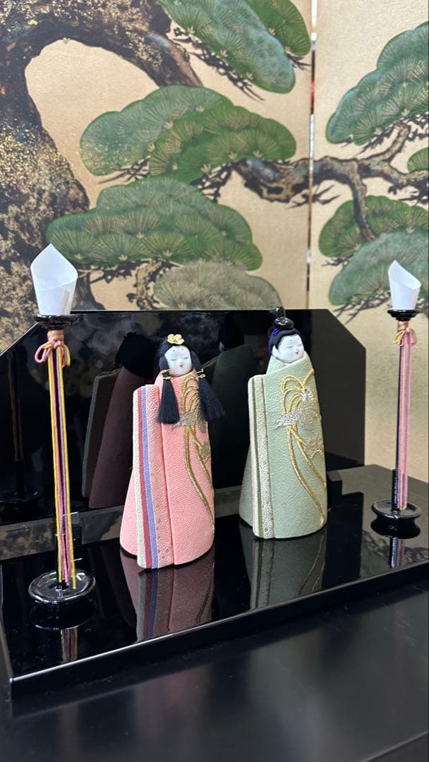 百華の雛人形　台、屏風付きの新品です